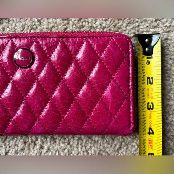COACH | Fushcia Pink Coach Wallet | Quilted Slim Zip Coach Wallet - Picture 14 of 14